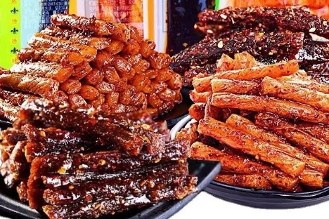 辣典欢乐豆皮豆筋豆角干红烧素牛筋辣条辣皮休闲零食